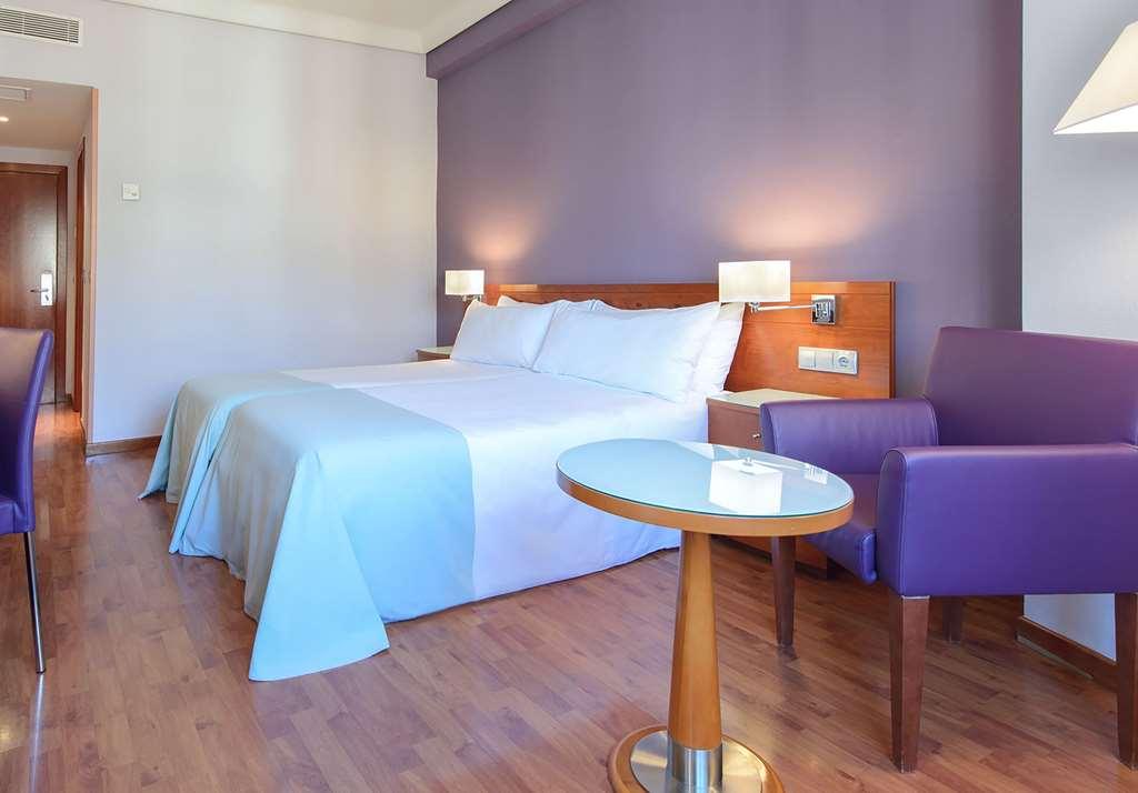 Hotel Madrid Centro, Affiliated By Melia Room photo